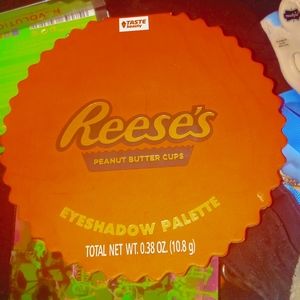 Reese's eyeshadow palette